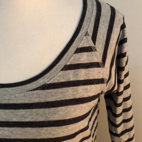 ❤️J Crew Stripe Long Sleeve Tee❤️ - Picture 4 of 8